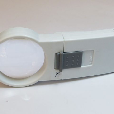 Lupa led deficiencia visual